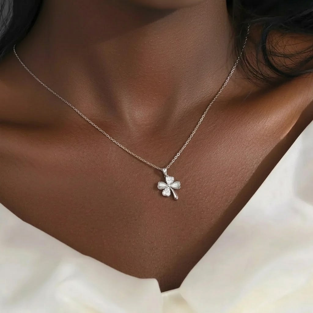 Saoirse Clover Pendant Necklace