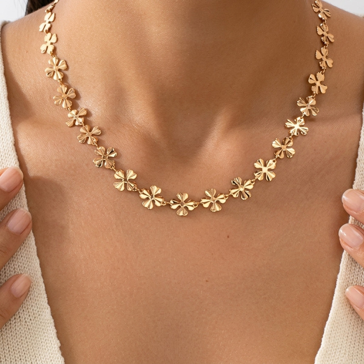 Oaxaca Four Leaf Clover Flower Chain Necklace