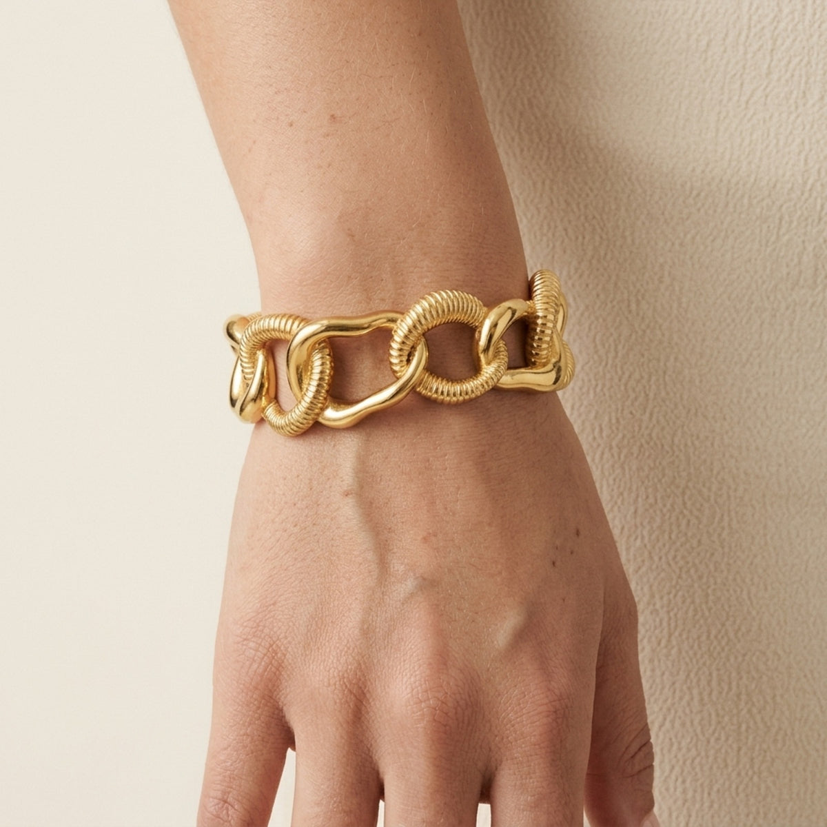 Ioanna Chain Link Open Bracelet