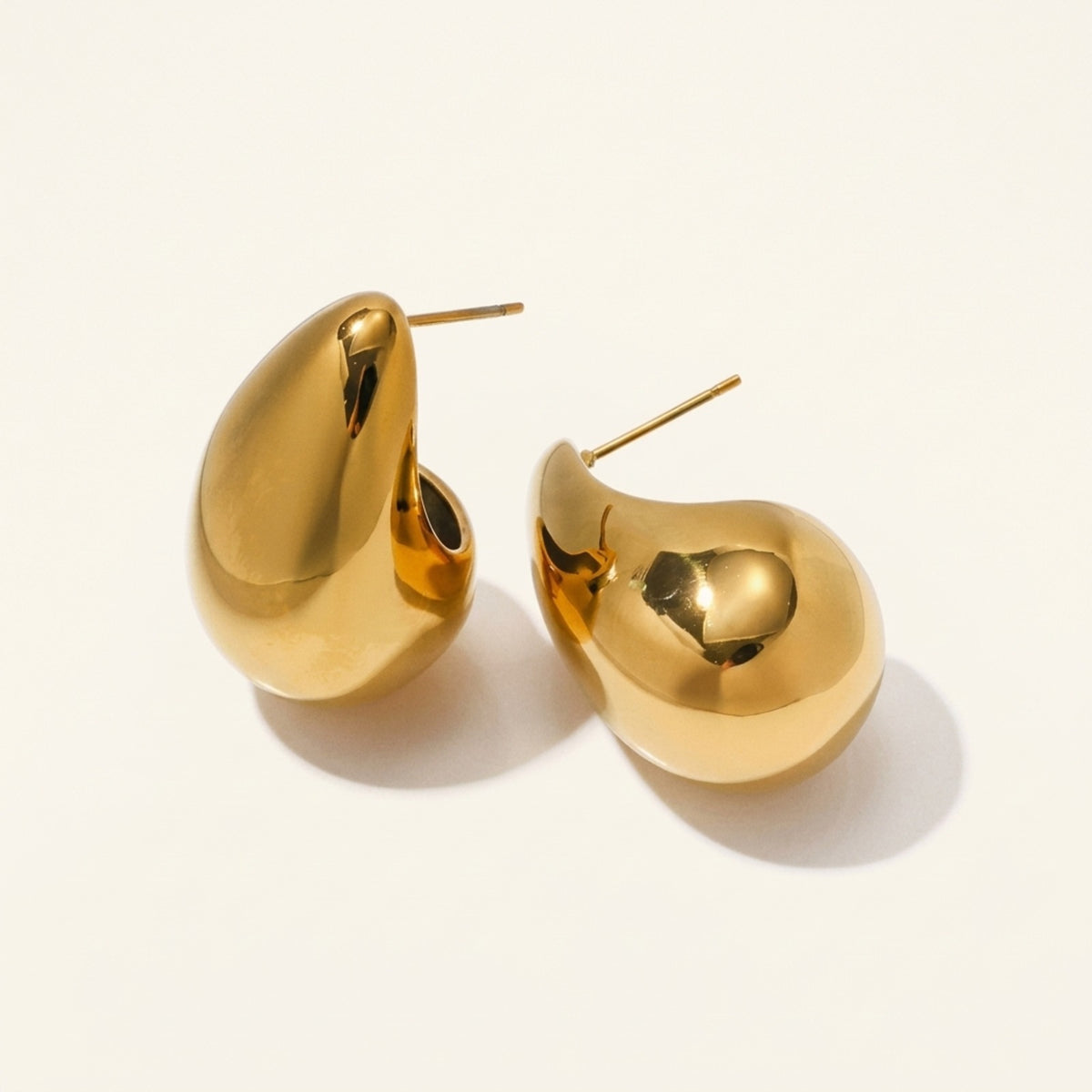 Avelina Golden Teardrop Earrings
