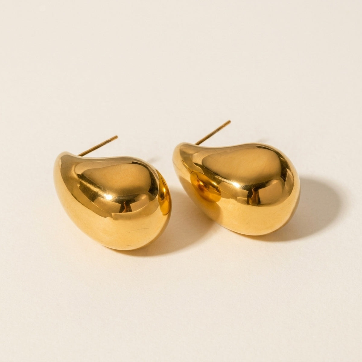 Avelina Golden Teardrop Earrings