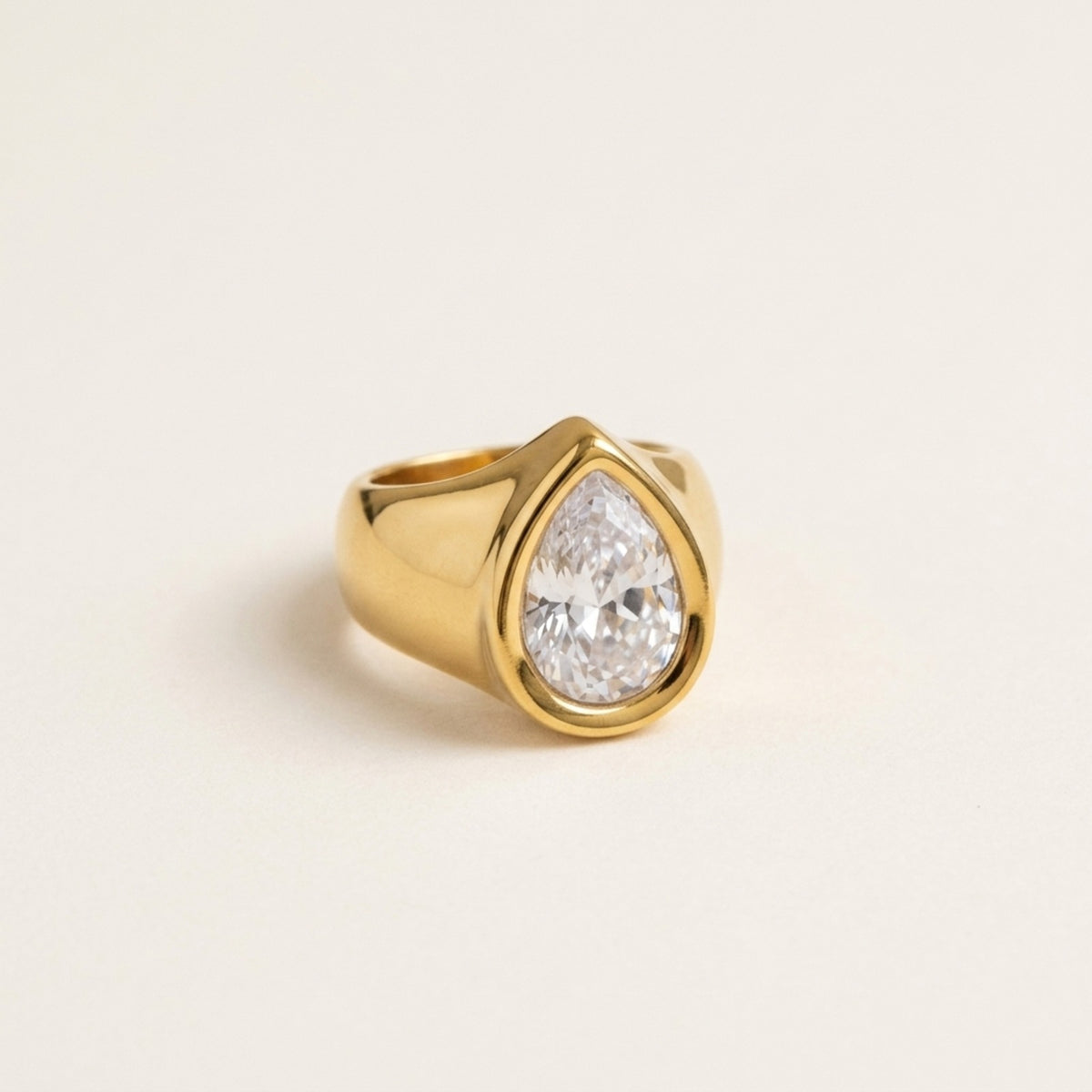 Loimata Teardrop Crystal Ring