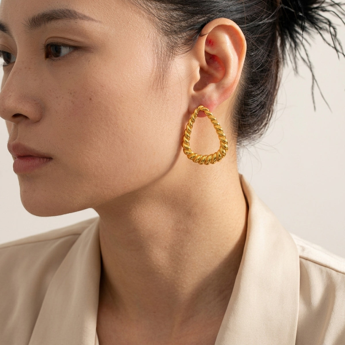 Himera Twisted Dewdrop Earrings