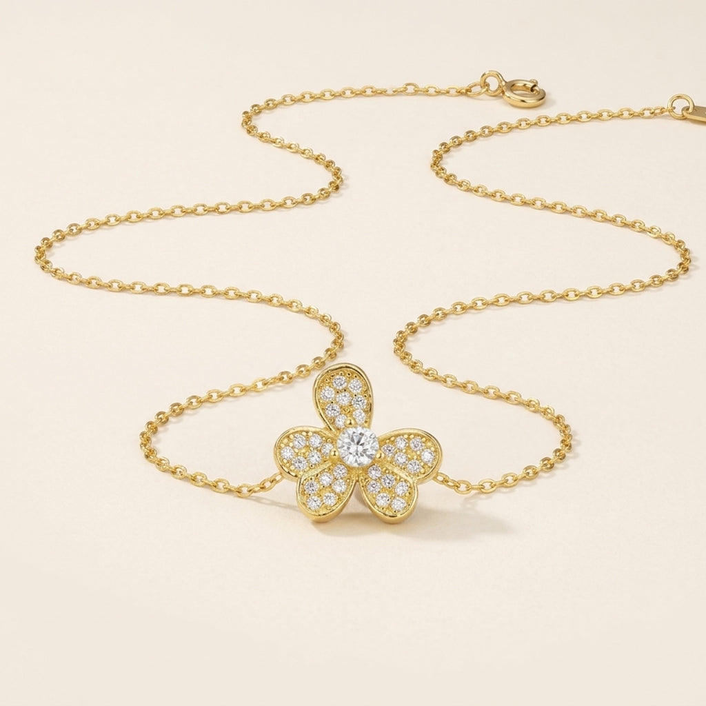 Manama Three Leaf Clover Pendant Necklace