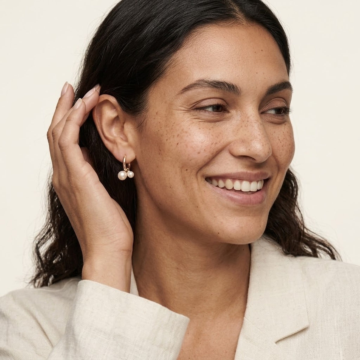 Perla Double Pearl Hoops