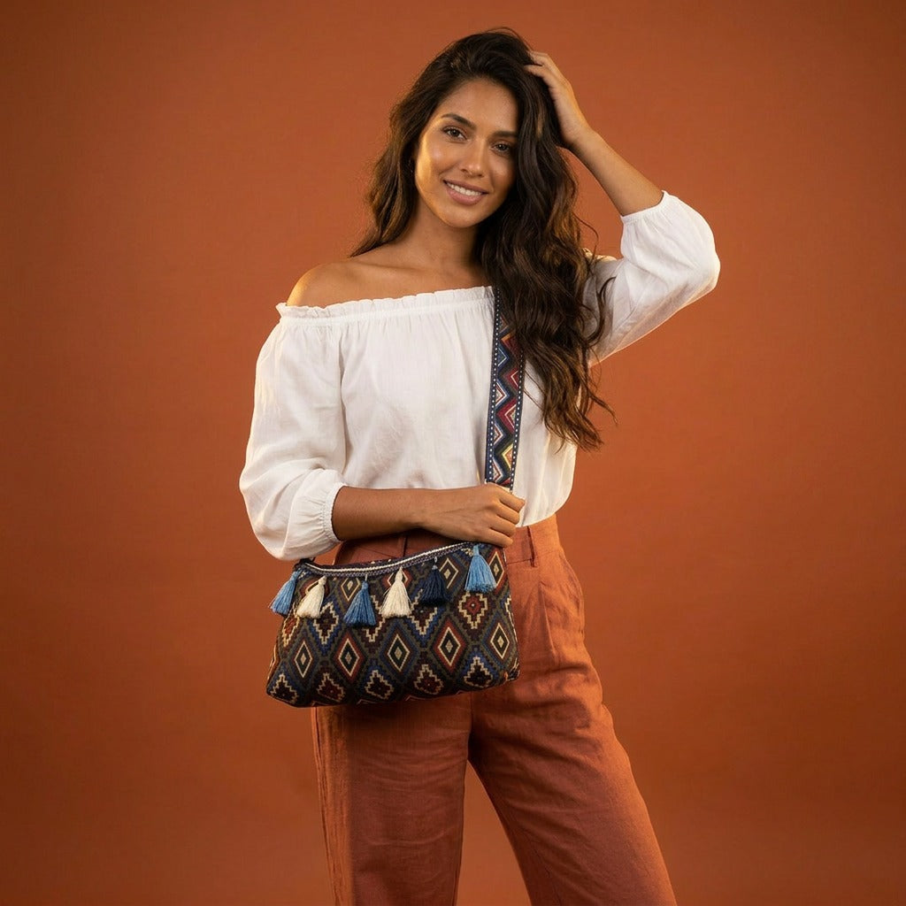 Thatta Tassel Adjustable Strap Shoulder Bag
