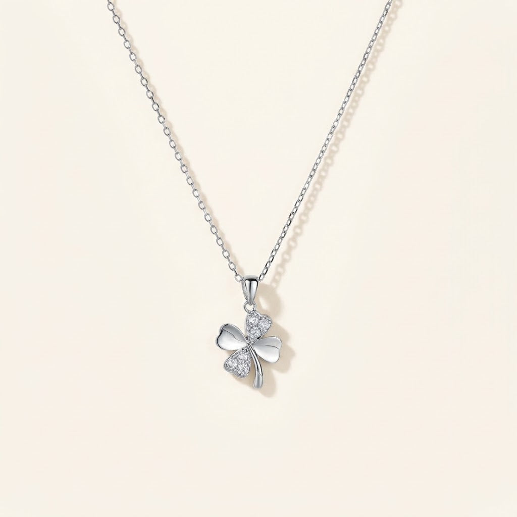 Saoirse Clover Pendant Necklace